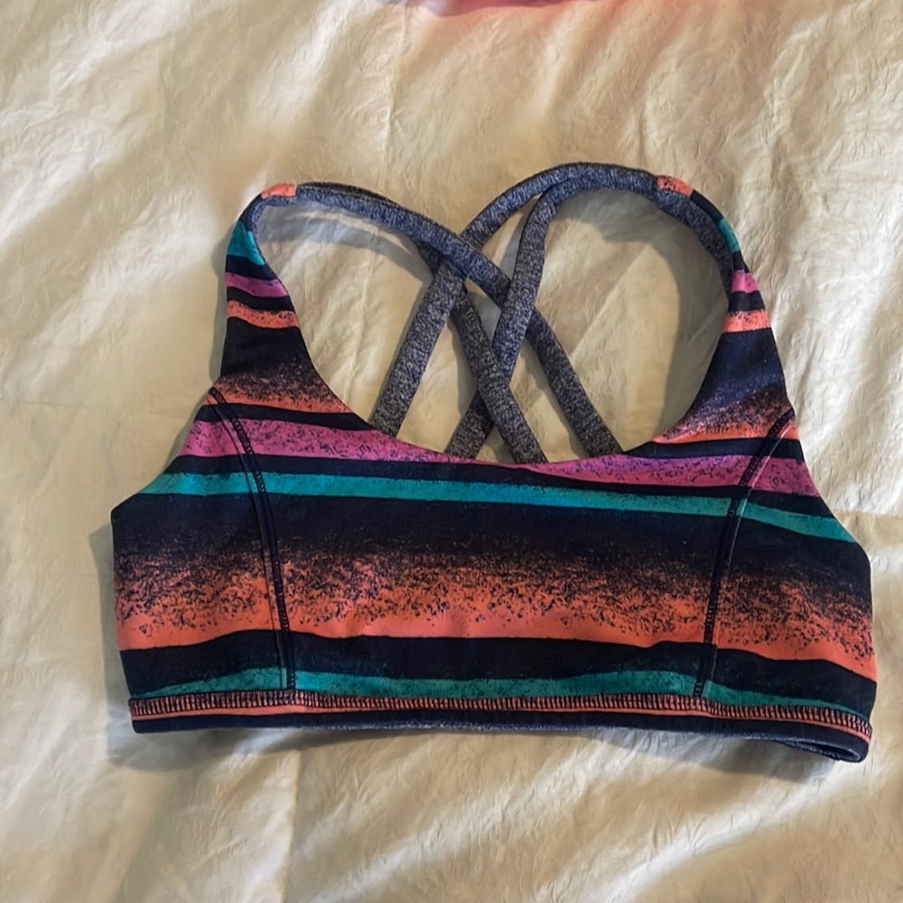 IVIVVA Sports bra. Reversible. Girls 8 Super comfortable. Fun design.